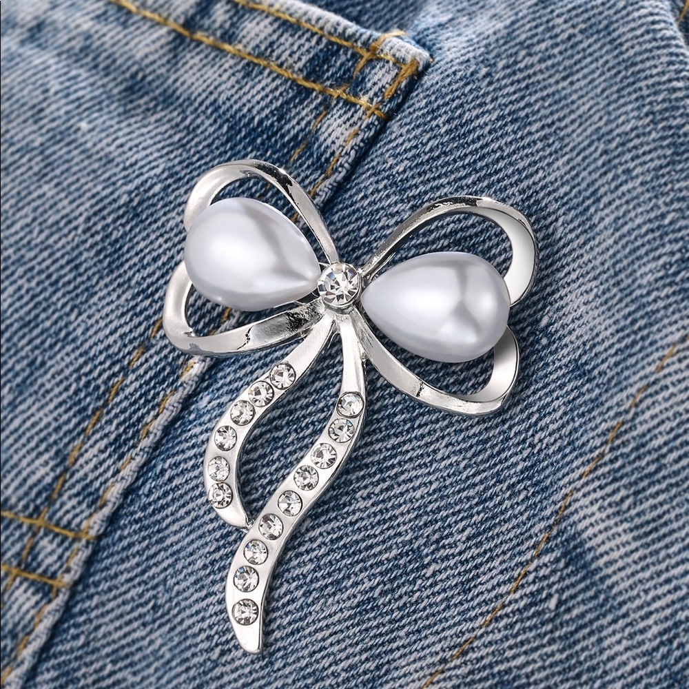 Brooch